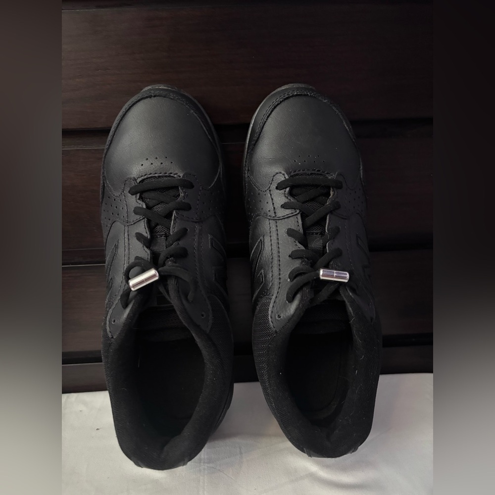 New Balance 411 Comfort Ride Sneakers. Black Size 7.5